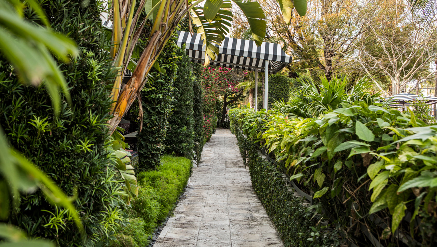 Exterior walkway